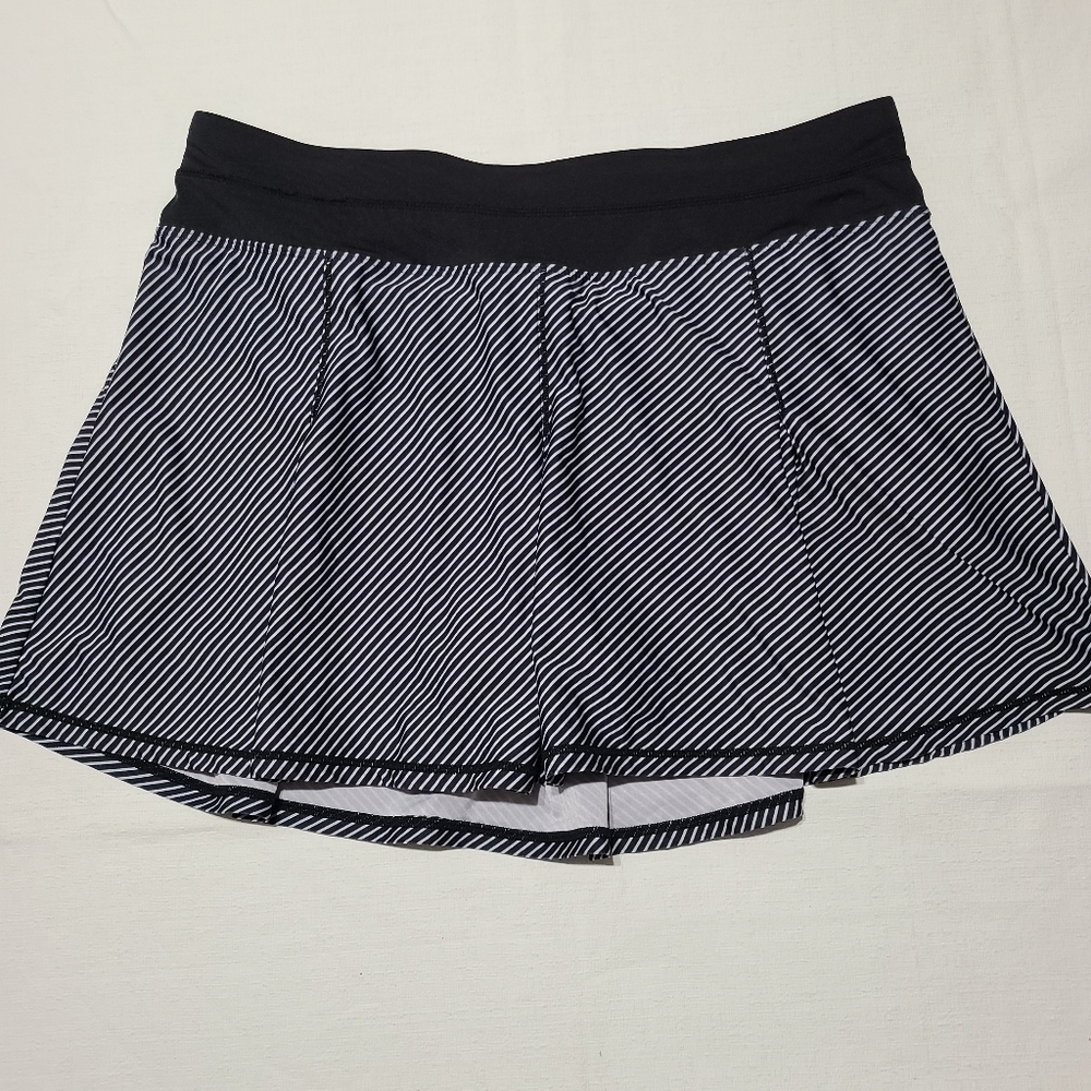 Kyodan Women's Black And White Striped Lined Athletic Skirt sz L
